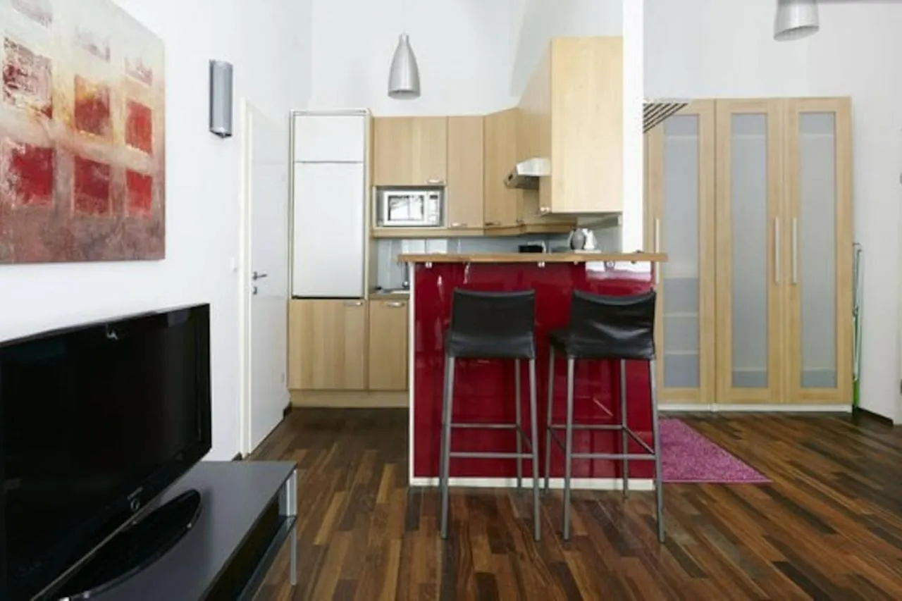 Wunderschone Altbau Wohnung Josefstadt Vienna