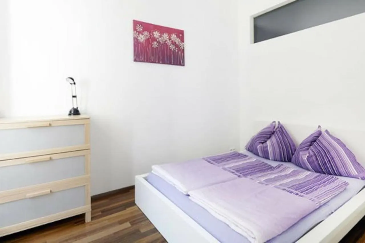 Wunderschone Altbau Wohnung Josefstadt Vienna